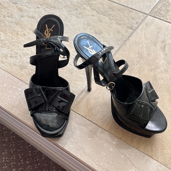 YSL black patent “Y” stilettos - Picture 2 of 3
